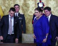El presidente de Ecuador, Daniel Noboa, sonríe hoy junto a la nueva ministra de Gobierno, Mónica Palencia, durante el acto de nombramiento de su Gabinete, en Quito (Ecuador).