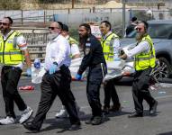 Un ataque a ciudadanos en una parada de bus dejó seis muertos.