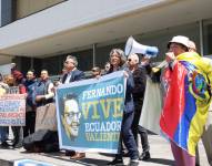 Plantón por Fernando Villavicencio