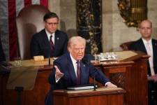 El presidente de EE. UU., Donald Trump, habla durante un discurso ante una sesión conjunta del Congreso en el Capitolio de EE. UU. en Washington D. C., el 4 de marzo de 2025.