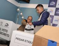 327 militares y 342 policías acompañaron a las 174 juntas receptoras del voto (JRV) móviles desplegadas en todo el país.