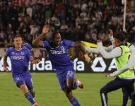 Gregori Anangonó anotó un golazo desde la mitad de la cancha en la final de la Copa Ecuador.
