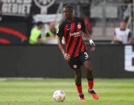 El ecuatoriano William Pacho en un partido con el Eintracht Frankfurt