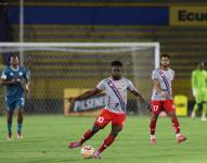 El volante de El Nacional, Jonathan Borja, en el partido contra Vinotinto por la fecha 27 de la Liga Ecuabet