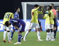 Jugadores de Colombia celebran al final de un partido del grupo C de la Copa Mundial de Fútbol sub-20 entre Japón y Colombia hoy, en el estadio Diego Armando Maradona en La Plata (Argentina). EFE/ Demian Alday Estevez