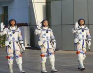 China: Un profesor universitario se convierte en el primer astronauta civil en visitar el espacio
