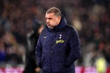 Ange Postecoglou en un partido con el Tottenham