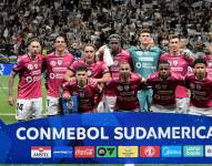 Jugadores de Independiente del Valle previo al partido contra Atlético Mineiro por la semifinal de vuelta de la Copa Sudamericana