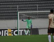 El portero de Emelec, Pedro Ortiz, contra Leones FC por la Copa Ecuador