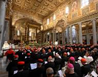 Reunión de cardenales previo al cónclave.