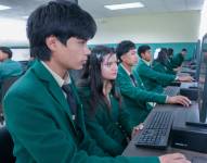 Imagen referencial de un grupo de estudiantes.