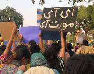 Manifestación de transexuales contra las agresiones tránsfobas en Karachi, Pakistán