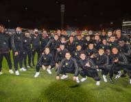 La plantilla del Deportivo Cuenca durante la noche de presentación del equipo.