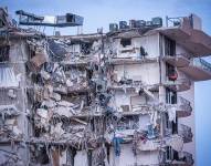 Parte del edificio que se desplomó en Miami.