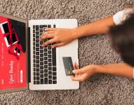 Imagen referencial para graficar una compra en línea por el Black Friday.