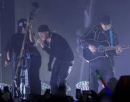 El cantante mexicano Peso Pluma (2d), en una fotografía de archivo. EFE/Kiko Huesca