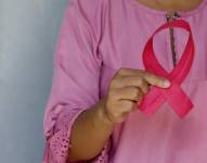 Aunque la edad recomendada para realizarse una mamografía es a partir de los 40 años, los especialistas advierten que si existen antecedentes familiares, lo ideal es realizarse el examen antes de esa edad.