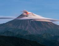 Fotografía del volcán Sangay finalista para La Copa Mundial de Fotografía 2026.