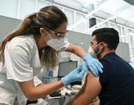 El ministro se mostró confiado en que la incidencia del coronavirus podrá estar bajo control si se logra la meta planteada de alcanzar a final de año el 80% de vacunados