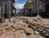 Hay además 90 casas, 50 colegios y 31 centros de salud afectados, tras el sismo en Ecuador.