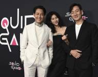 De izquierda a derecha, los actores Lee Jung-jae, Jung Hoyeon y Park Hae Soo.