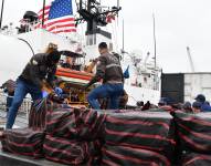 18 detenidos y más de 10 toneladas de droga dejan operativos en altamar entre Policía y la Guardia Costera de Estados Unidos.