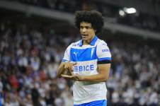 Eduard Bello, brilló en Chile.