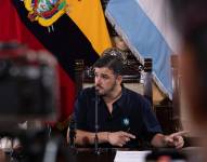 Foto de Aquiles Álvarez, alcalde de Guayaquil, en una rueda de prensa este 11 de julio del 2025.