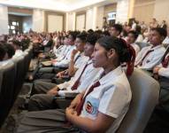 Estudiantes en un evento.