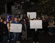 Simpatizantes del Presidente de la República Daniel Noboa, acudieron a un Plantón en la Corte Constitucional, para exigir se declare constitucional el decreto que promueve una nueva Constituyente y retorne al CNE.