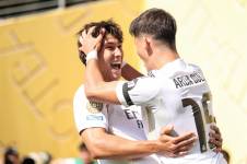 Jugadores del Real Madrid celebrando su pase.