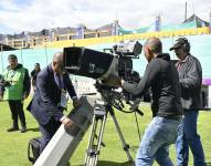 Imagen referencial. El partido Técnico Universitario vs. Deportivo Cuenca sí se transmitió gracias a los equipos de otra unidad móvil que estaba cerca.