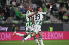 Cristian Ramírez celebra su gol con el Ferencváros por la Copa de Hungría
