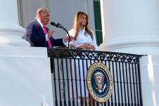 Fotografía del presidente de Estados Unidos, Donald Trump, y la primera dama, Melania Trump.