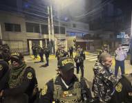 Captura de video de la casa de la presidenta de Perú, Dina Boluarte, que fue allanada cerca de la medianoche de este viernes.