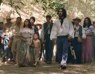 José Arcadio Buendía se embarca en la ambiciosa tarea de fundar la mítica ciudad de Macondo.