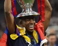 Willian Pacho celebró la primera Champions League con el PSG.