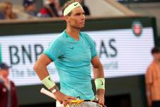 El español Rafael Nadal durante su partido de primera ronda de París. (EFE)