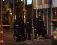 Policía en la escena del crimen.