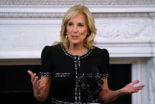 Foto de archivo de la primera dama de EE.UU. Jill Biden