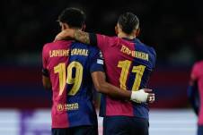 Lamine Yamal y Raphinha fueron las figuras en la victoria del FC Barceloan ante el Benfica.