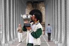 Novak Djokovic, gracias a su récord de 23 Grand Slam, superó a Alcaraz como número 1 del mundo.