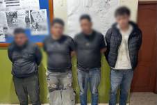 Imagen de cuatro sospechosos del asesinato del chofer de una camión.