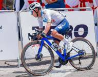 El ciclista ecuatoriano, Richard Huera, fue embestido por un vehículo en Tulcán