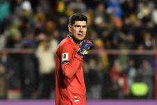 El arquero de Bolivia, Carlos Lampe, en el partido ante Brasil por las Eliminatorias