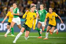 La jugadora de Australia, Steph Catley celebra el gol anotado ante Irlanda en el Mundial Femenino