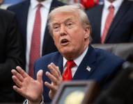 La polémica en torno al caso Epstein escaló cuando internautas denunciaron la eliminación de contenido y fotografías relacionadas con Trump del portal del Departamento de Justicia de EE. UU.