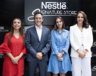 Pie de foto: María Paz Jervis, Presidenta Ejecutiva de la Cámara de Industrias y Producción; Josué De La Maza, Presidente Ejecutivo de Nestlé Ecuador; Sonsoles García; Ministra de Producción, Comercio Exterior, Inversiones y Pesca; y Viviana Valdivieso, Vicepresidenta de Marketing y Comunicaciones de Nestlé Ecuador.