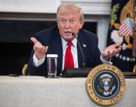 El presidente de EE.UU., Donald Trump- habla en el Comedor de Estado de la Casa Blanca en Washington D. C., EE.UU.