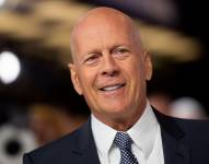 Bruce Willis asiste en Londres, en 2019, al estreno de la película 'Cristal', que completa la trilogía escrita y dirigida por M. Night Shyamalan. EFE/ Will Oliver/Archivo.